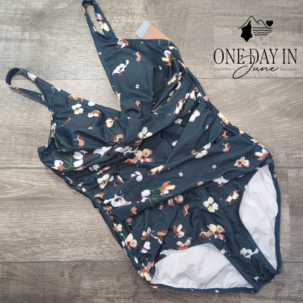 Smismivo Cross Front One Piece Swimsuit Size XL - Picture 2 of 6